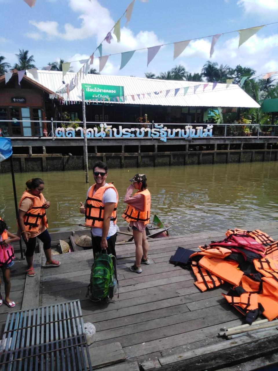 Chang Bed And Bar Hostel (Adults Only) Surat Thani Buitenkant foto